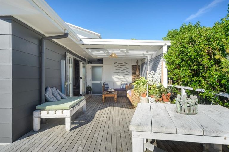 Photo of property in 1946 Parewanui Road, Parewanui, Bulls, 4894