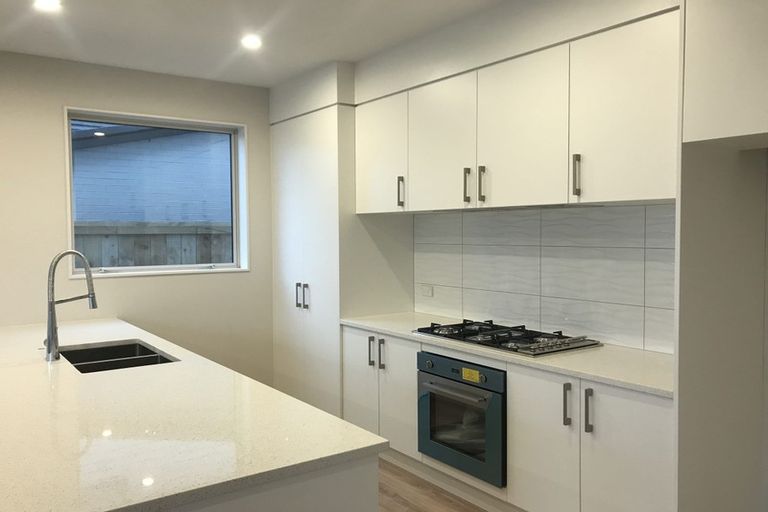 Photo of property in 23 Karokaro Road, Takanini, 2112