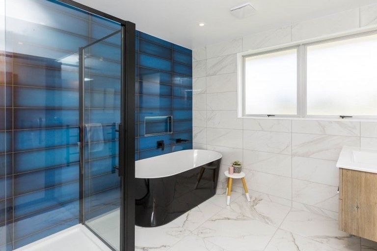 Photo of property in 15 Haylock Grove, Totara Park, Upper Hutt, 5018