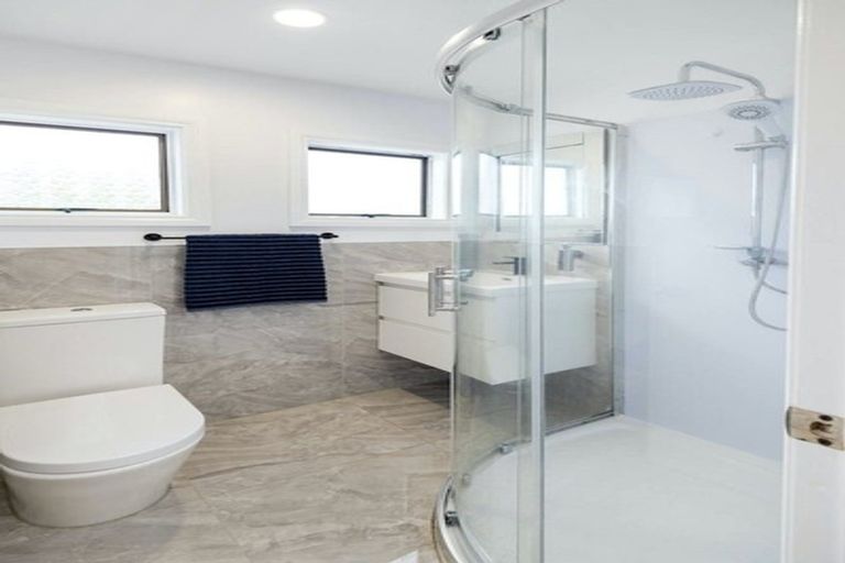 Photo of property in 149 Bradbury Road, Botany Downs, Auckland, 2010