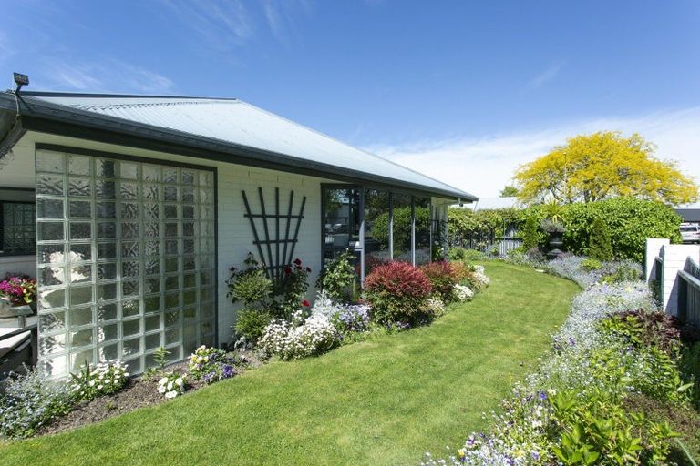 Photo of property in 21 Mona Square, Ashburton, 7700