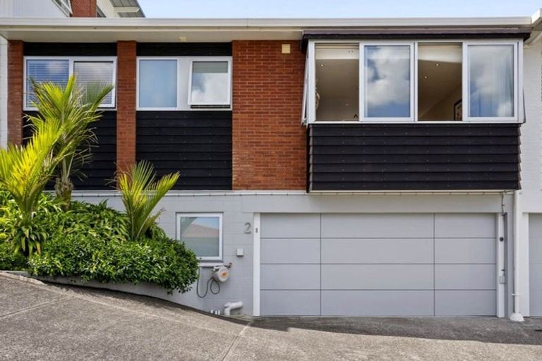 Photo of property in 2/4 Beach Road, Castor Bay, Auckland, 0620