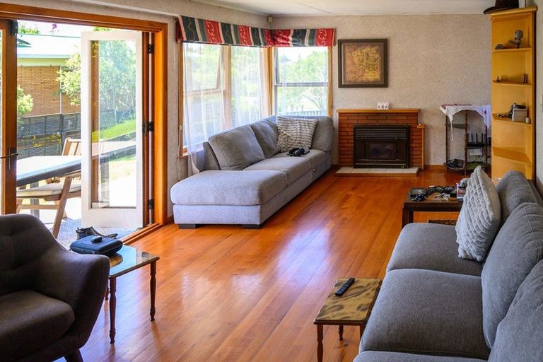 Photo of property in 5 Eden Place, Pukekohe, 2120