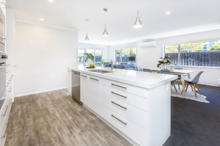 Photo of property in 12 Passchendaele Grove, Trentham, Upper Hutt, 5018