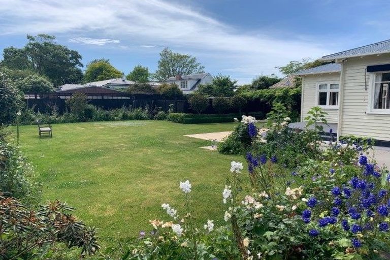 Photo of property in 58 Searells Road, Strowan, Christchurch, 8052