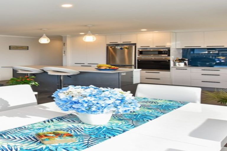 Photo of property in 2 Westmuir Crescent, Pokeno, 2402