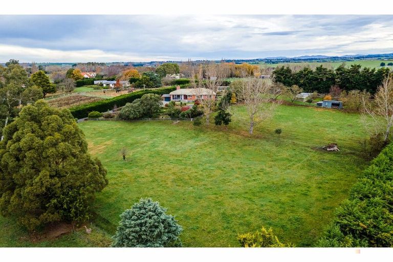 Photo of property in 293 Pleasant Point Highway, Levels, Timaru, 7975