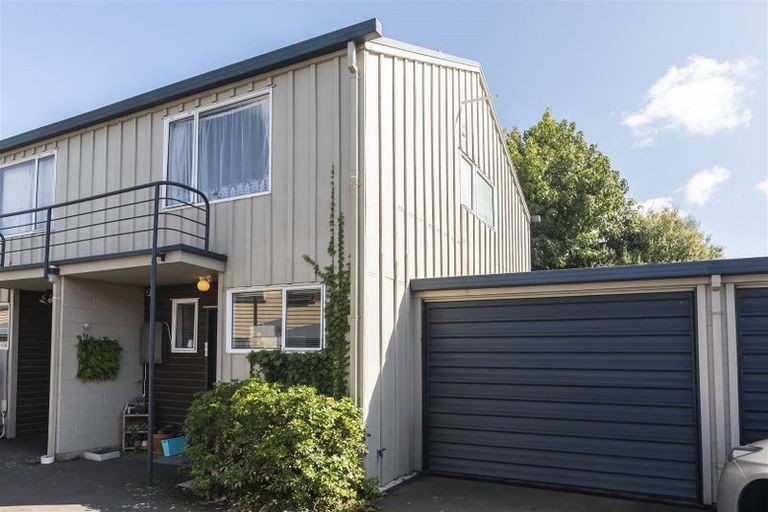 Photo of property in 3/27 Packe Street, Edgeware, Christchurch, 8013