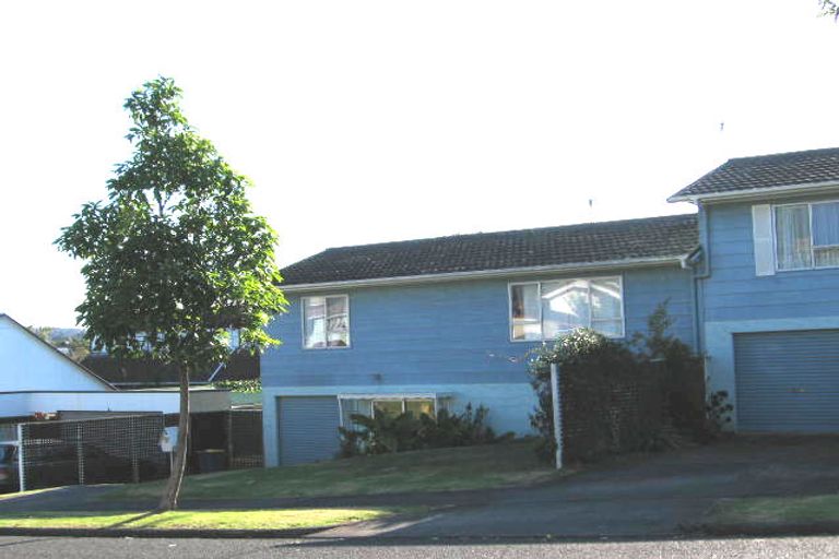 Photo of property in 1/16 Craigbank Avenue, New Lynn, Auckland, 0600