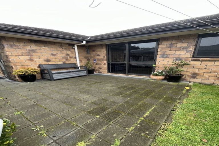 Photo of property in 33 Ripple Grove, Waiuku, 2123