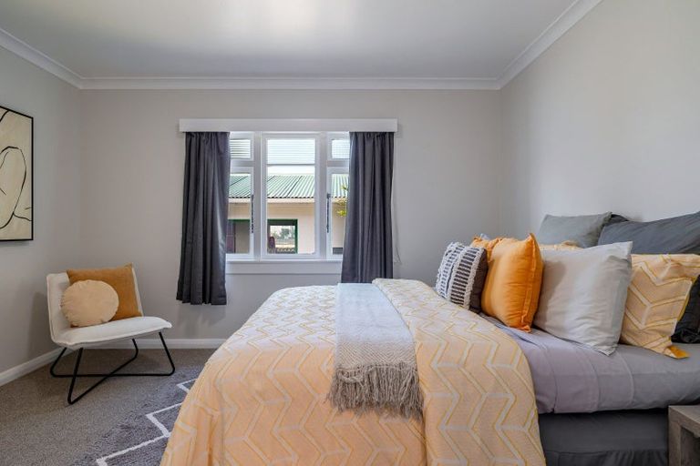 Photo of property in 14 Napier Road, Terrace End, Palmerston North, 4410