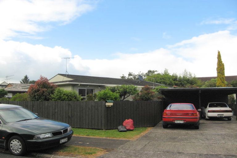 Photo of property in 1/39 Challen Close, Conifer Grove, Takanini, 2112