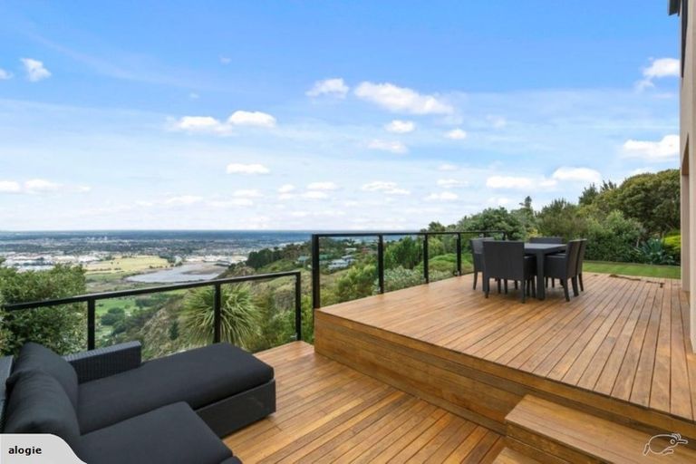 Photo of property in 2/272 Major Hornbrook Road, Mount Pleasant, Christchurch, 8081