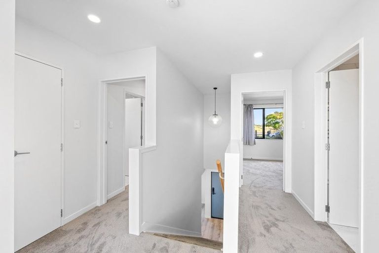 Photo of property in 2 Lords Way, Silverdale, 0932