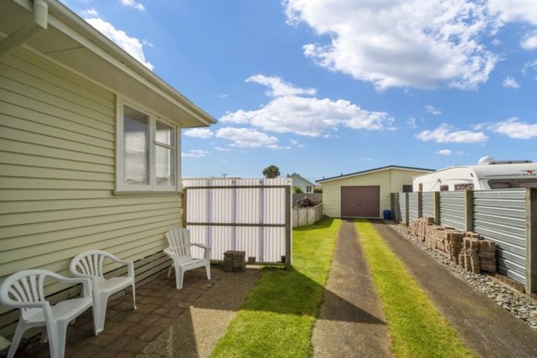 Photo of property in 83 Manawapou Road, Hawera, 4610
