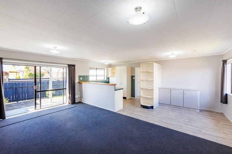 Photo of property in 6 Apollo Parade, Milson, Palmerston North, 4414