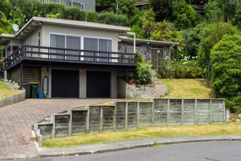 Photo of property in 14 Manahi Avenue, Kawaha Point, Rotorua, 3010