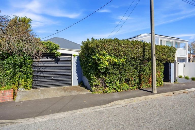 Photo of property in 94 Holly Road, St Albans, Christchurch, 8014