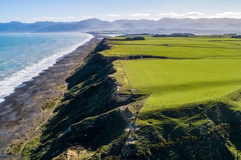 Photo of property in 67 Whangaimoana Beach Road, Whangaimoana, Pirinoa, 5772