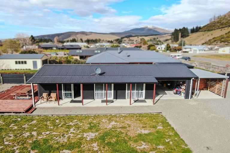 Photo of property in 76 Gordon Street, Kurow, 9435
