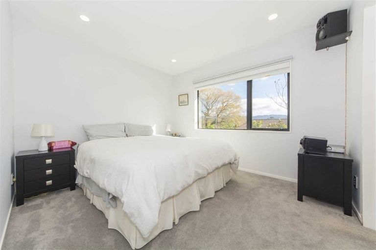 Photo of property in 71a Solar Road, Glen Eden, Auckland, 0602