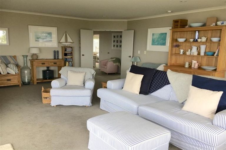 Photo of property in 38 Lax Crescent, Leigh, 0985