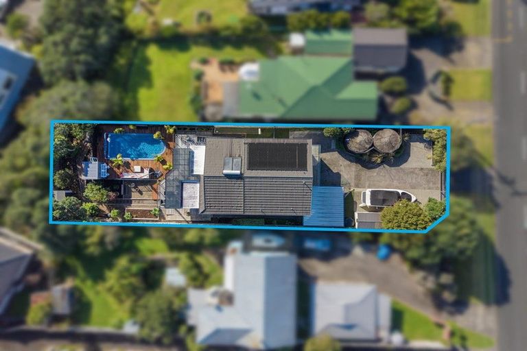 Photo of property in 1418 Whangaparaoa Road, Army Bay, Whangaparaoa, 0930