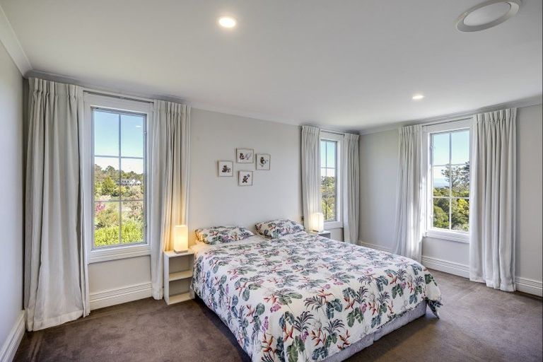 Photo of property in 22 Burbury Ridge, Havelock North, 4130