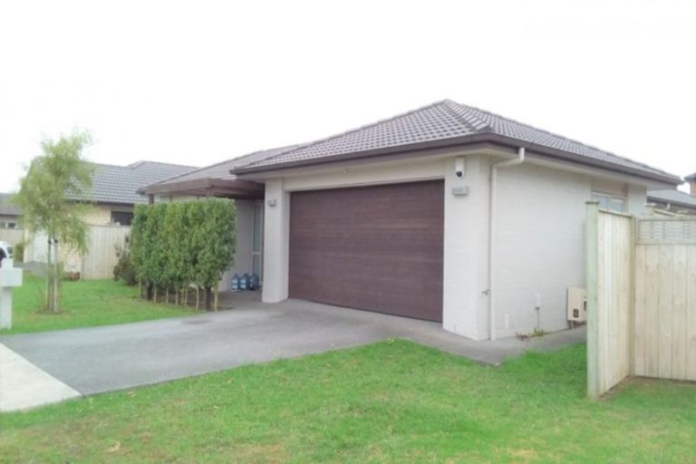 Photo of property in 5 Strathaven Road, Wattle Downs, Auckland, 2103