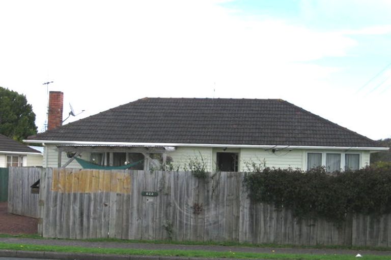Photo of property in 1/622 Te Atatu Road, Te Atatu Peninsula, Auckland, 0610