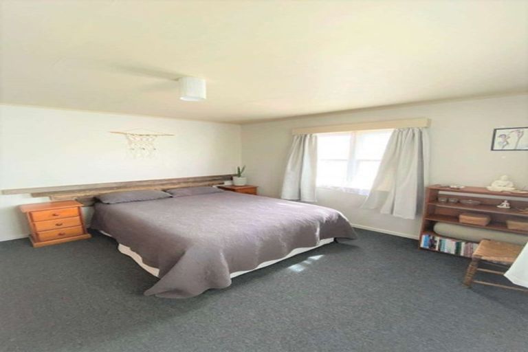 Photo of property in 11 Long Street, Awanui, 0483