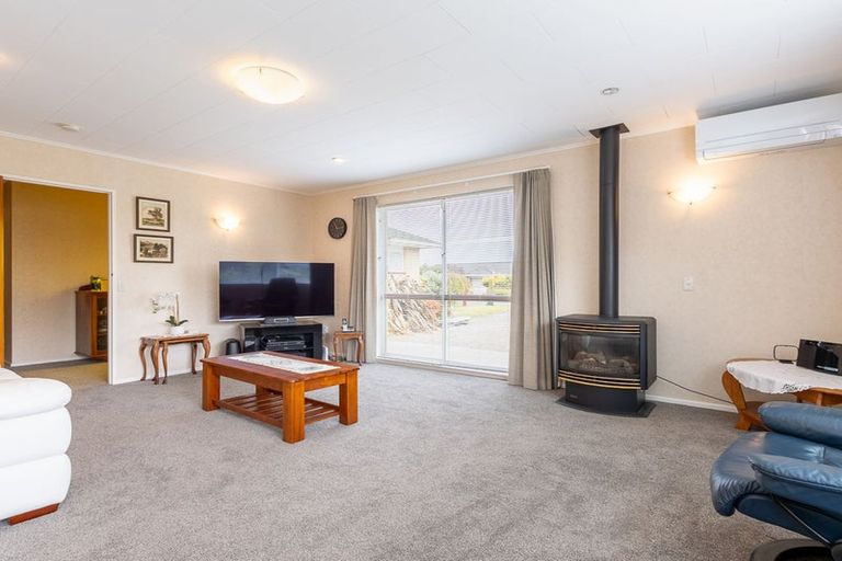 Photo of property in 15 Belvedere Avenue, Waikanae, 5036