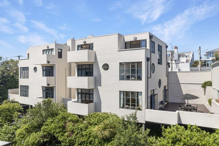 Photo of property in 12 Upland Road, Kelburn, Wellington, 6012