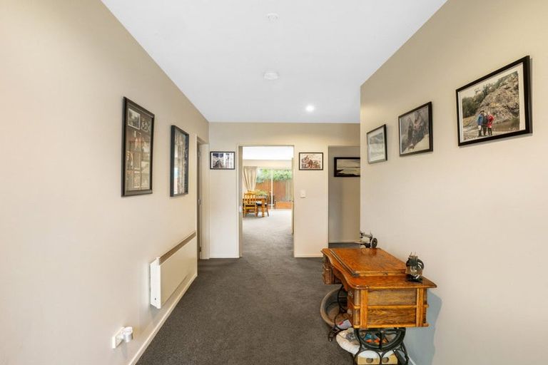 Photo of property in 16d Waitikiri Drive, Parklands, Christchurch, 8083