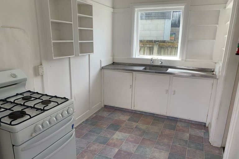 Photo of property in 33 Constable Street, Newtown, Wellington, 6021