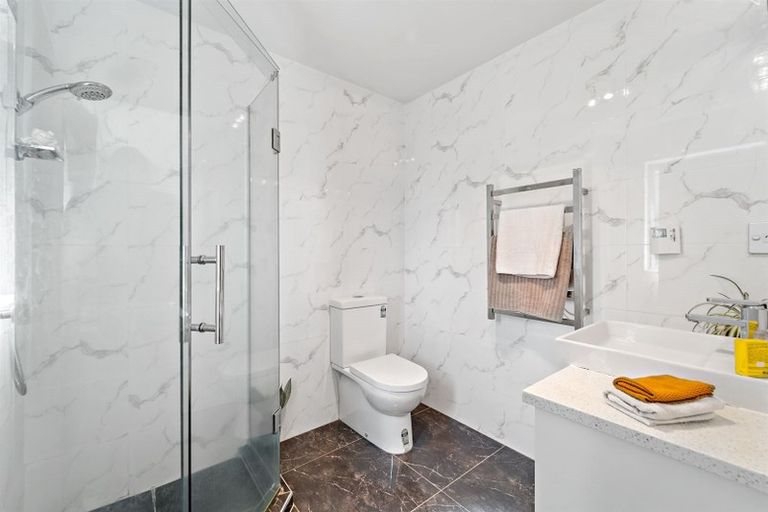 Photo of property in 25 Ballyboe Place, Pinehill, Auckland, 0632