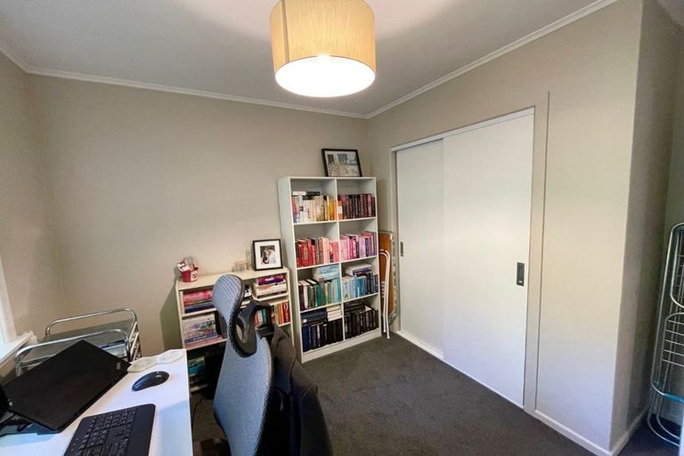 Photo of property in 7 Chaucer Way, Karori, Wellington, 6012