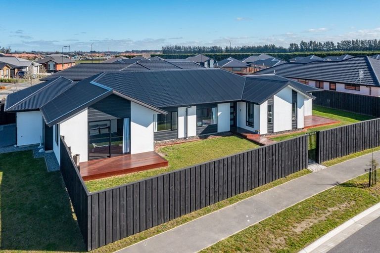 Photo of property in 37 Wigmore Crescent, Rolleston, 7615