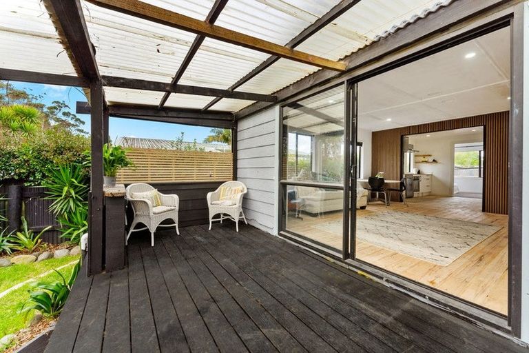 Photo of property in 4 Rere Place, Parakai, 0830