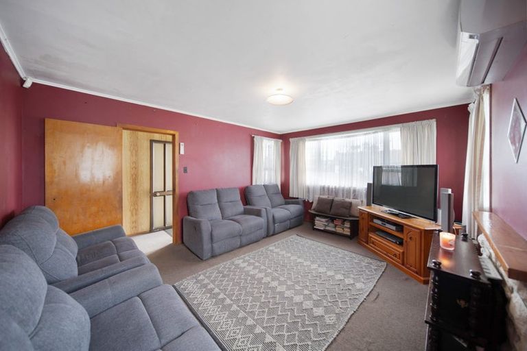 Photo of property in 17 Antrim Crescent, Otara, Auckland, 2023