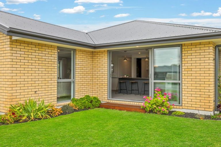 Photo of property in 72 Muirhill Street, Halswell, Christchurch, 8025
