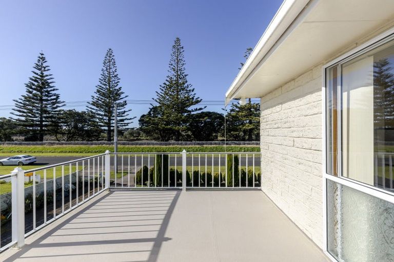 Photo of property in 87 Queen Street, Waitara, 4320