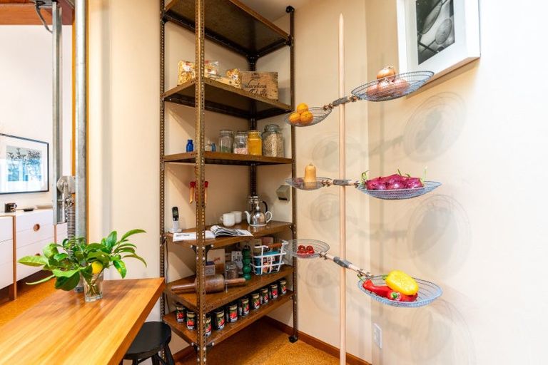 Photo of property in 16 Mariri Road, Kelburn, Wellington, 6012