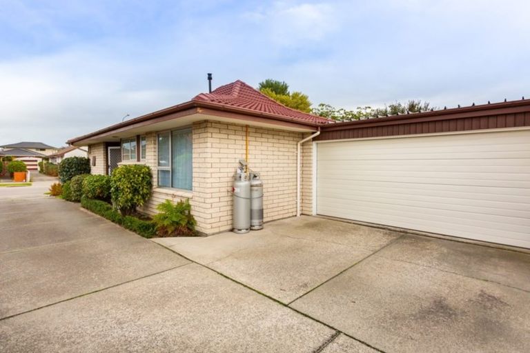 Photo of property in 1/8 Camrose Place, Ilam, Christchurch, 8041