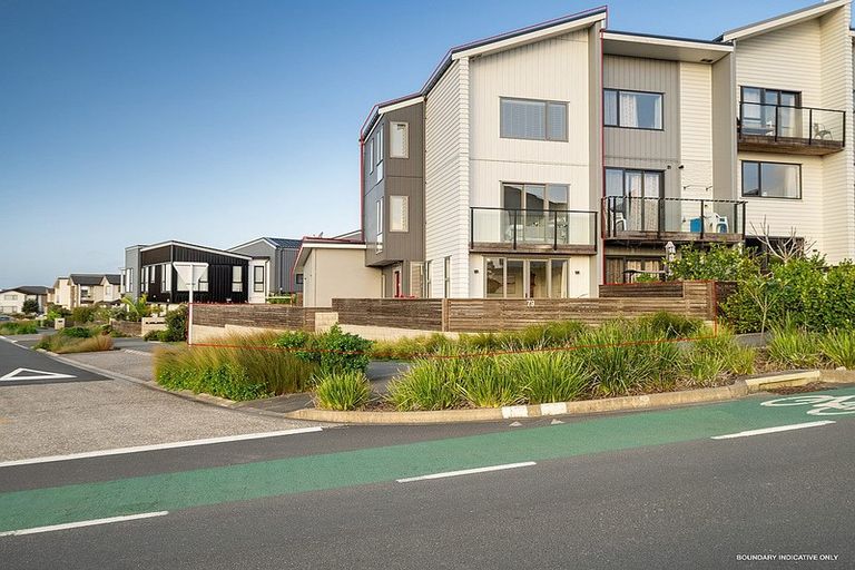Photo of property in 79 Te Oneroa Way, Long Bay, Auckland, 0630