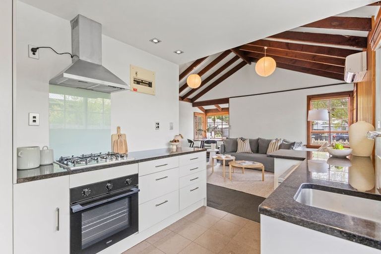 Photo of property in 1/8 Duncan Street, Sumner, Christchurch, 8081