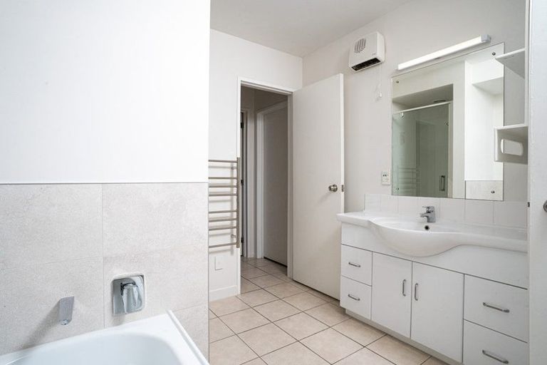 Photo of property in 8 Sabys Road, Halswell, Christchurch, 8025