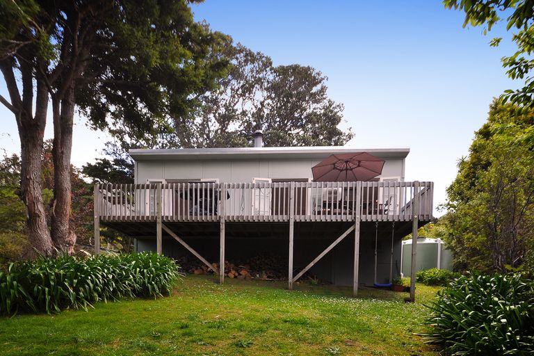 Photo of property in 83 Leigh Road, Leigh, Warkworth, 0985