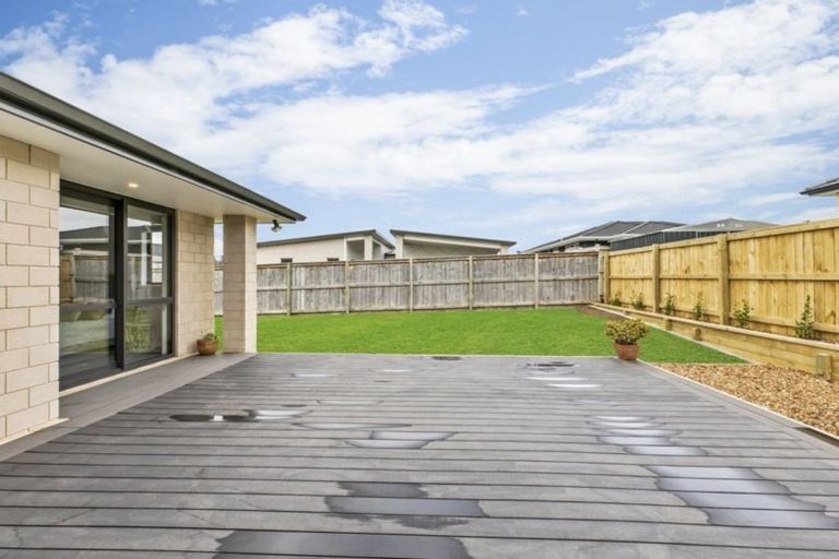 Photo of property in 86 Westmuir Crescent, Pokeno, 2402