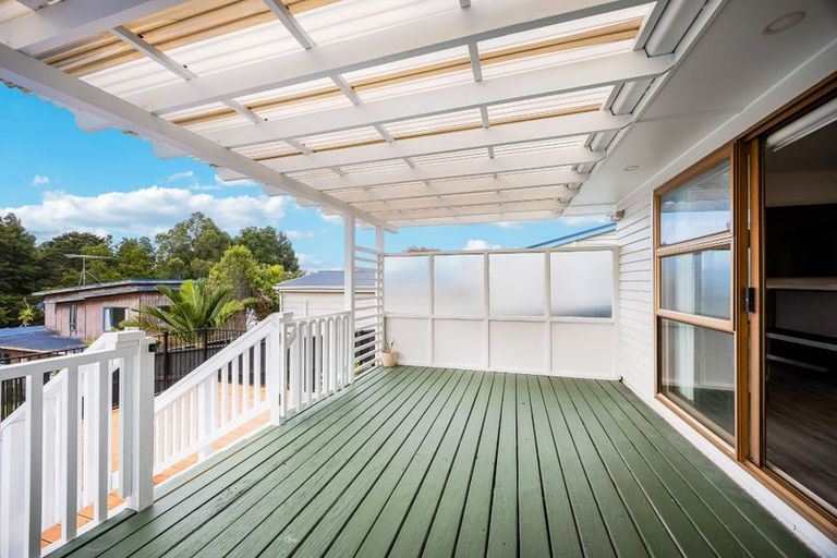 Photo of property in 40 Pupuke Road, Hillcrest, Auckland, 0627